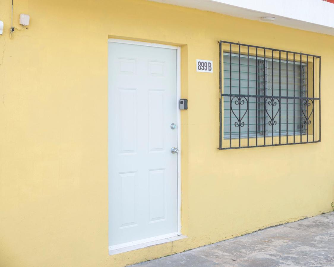 Cómodo estudio cerca del Aeropuerto y Centro de Cozumel Exterior foto